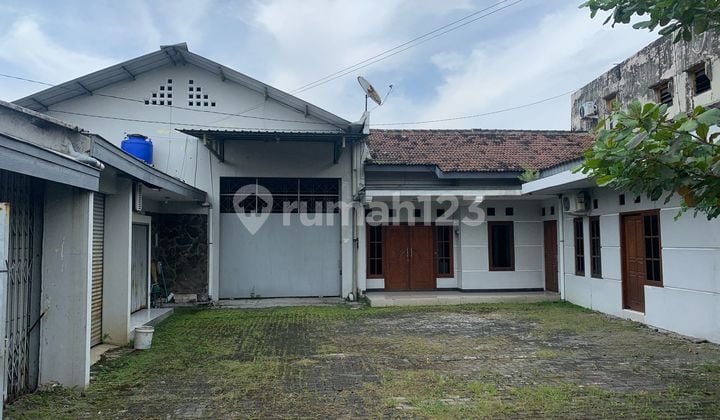Rumah Di Jalan Solo-sragen Sulingan Kemiri Karanganyar