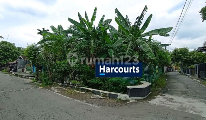 Tanah Pekarangan Hook Strategis Siap Bangun Dekat Dengan Graha Saba Buana Di Sumber Banjarsari Solo