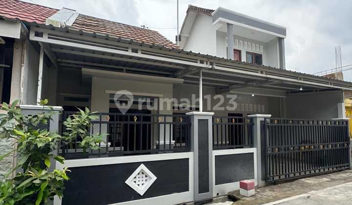 Rumah Bagus 1½ Lantai Siap Hunilokasi Di Kadipiro Banjarsari Solo