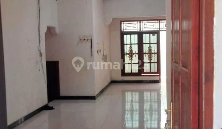 Rumah Hitung Tanah di Manahan Solo