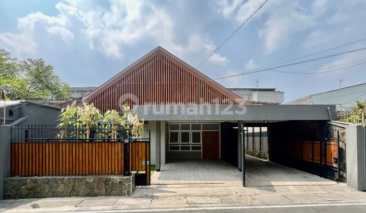 Rumah Bagus Full Furnished Di Kratonan Solo