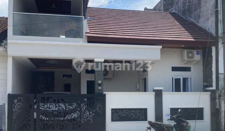 Rumah Siap Pakai 1,5 Lantai di Colomadu Gagak Sipat