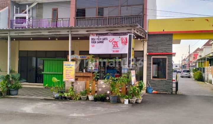 Ruko 2 Lantai Lokasi Pinggir Jln Di Perumahan Gumpang Kartasura Solo