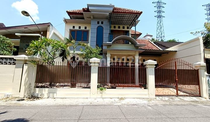 Rumah Bagus Siap Huni Semi Furnish Lokasi Jajar Solo
