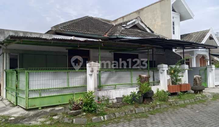 Dijual Cepat Tanah Lokasi Sektor 1 Solo Baru Bonus Rumah. Investasi Terbaik Di Kawasan Elite Solo Baru.