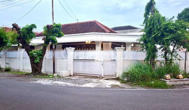 Rumah Mewah Strategis Tengah Kota Solo