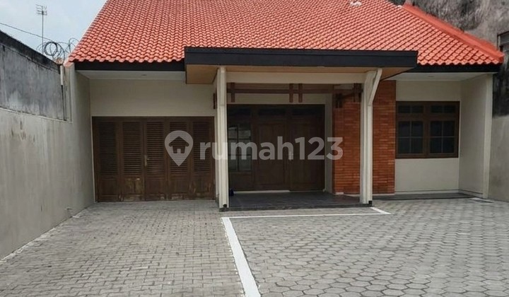 Solo City Center House Newly Renovated Condition