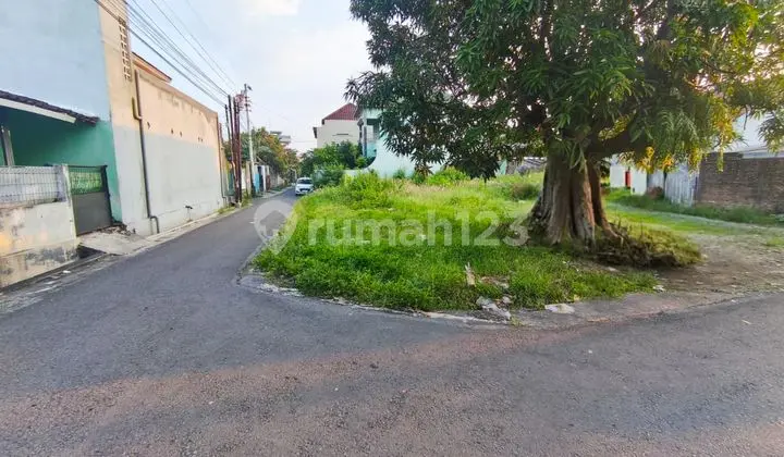 English: Cheap Strategic Land Located Behind Nusukan Market, Solo