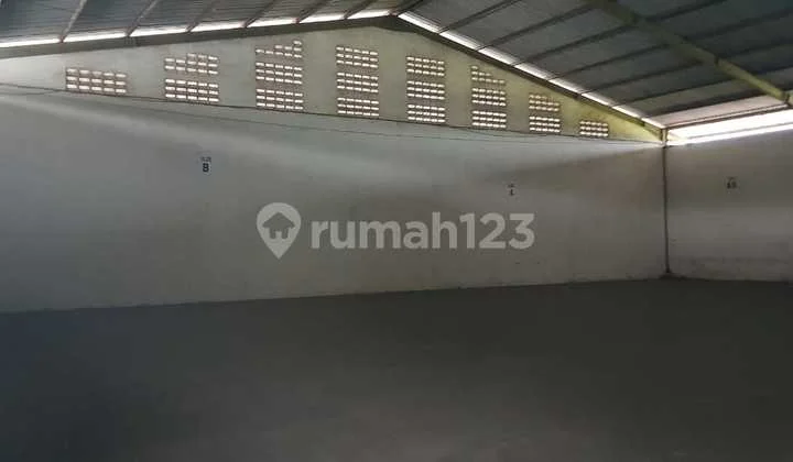 Container Access Warehouse in Palur Solo