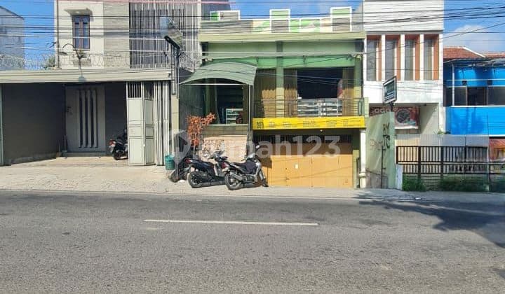 Ruko 2 lantai murah dekat masjid sheikh zayed di jalan di panjaitan ngemplak banjarsari solo