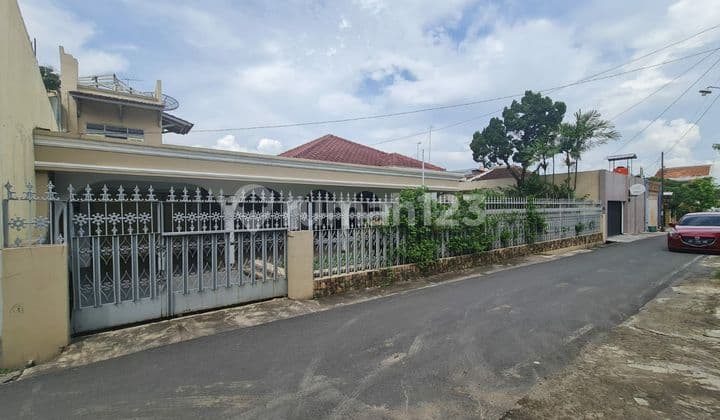 Rumah bagus tengah kota solo