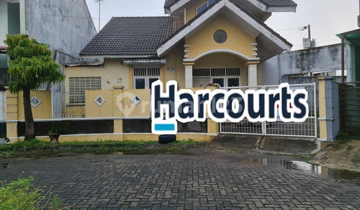 Rumah siap pakai di perumahan solo baru