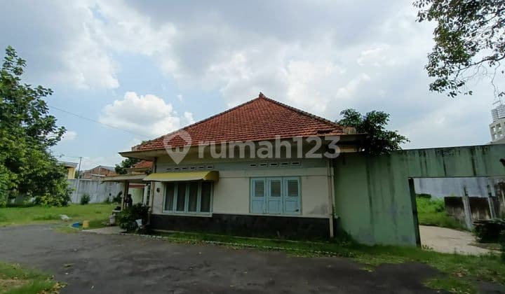 Gudang dan Lahan Tanah di laweyan solo