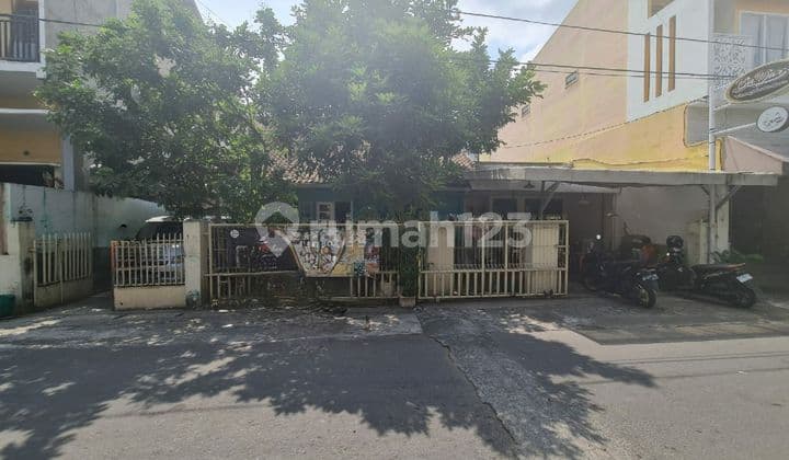 Rumah hitung tanah dekat jalan slamet riyadi solo