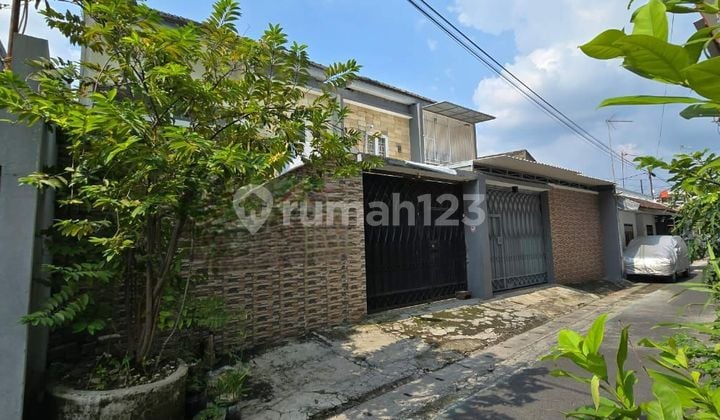 Rumah minimalis tengah kota solo
