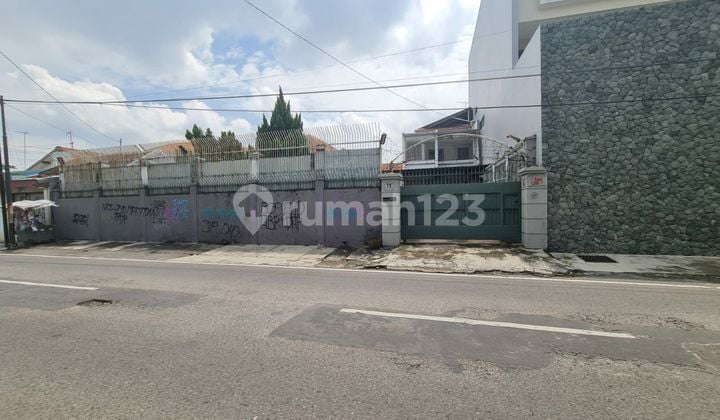 Rumah luas siap pakai di Laweyan solo