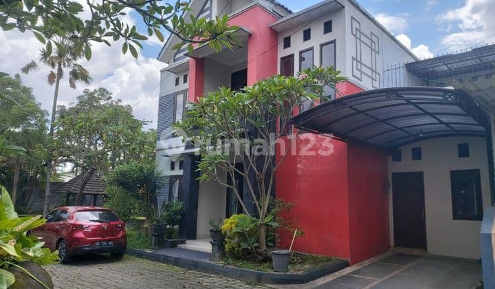 Rumah bagus cluster elite solo baru