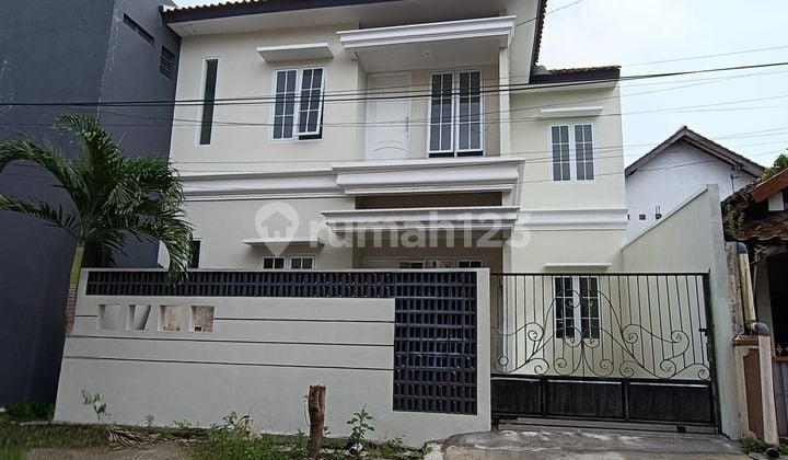 Rumah Baru 2 lantai dekat gentan solo