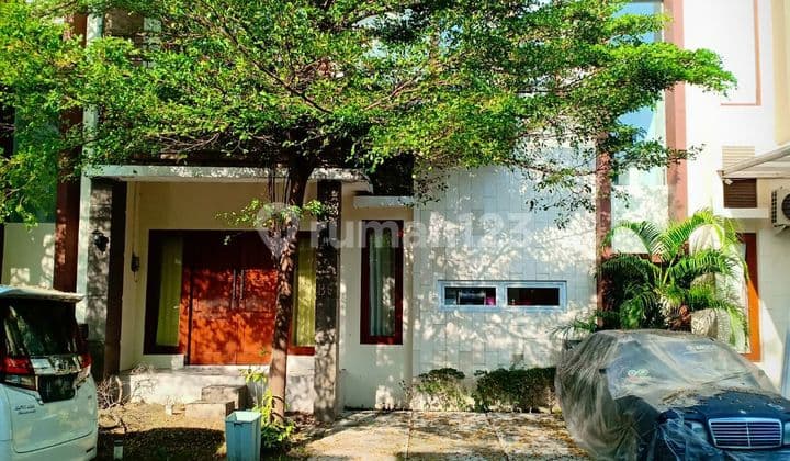 Rumah Bagus 2 lantai full furnish Kartasura, solo