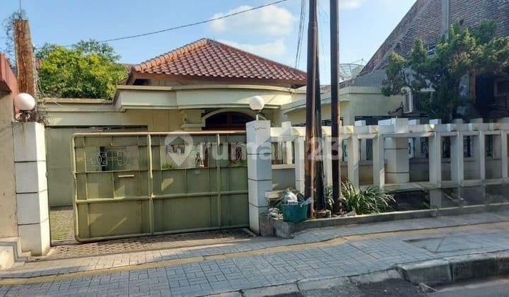 Rumah siap pakai tengah kota solo
