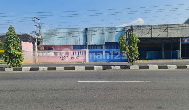 Ruang usaha strategis pinggir jalan raya kartasura