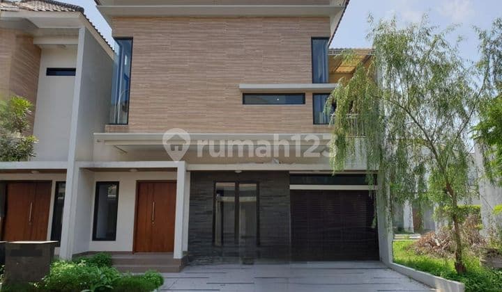 Rumah 2 lantai siap huni di Kartasura, solo