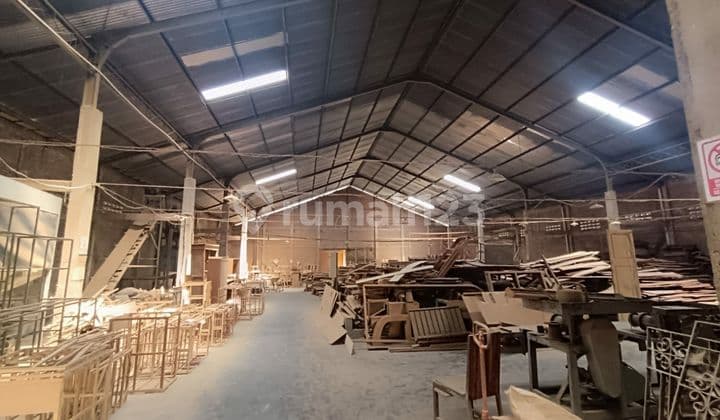 Gudang Strategis Dekat Pintu Tol Gondangrejo Solo