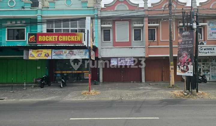 Affordable Ready-to-Use Shop House in Solo Baru Shopping Center