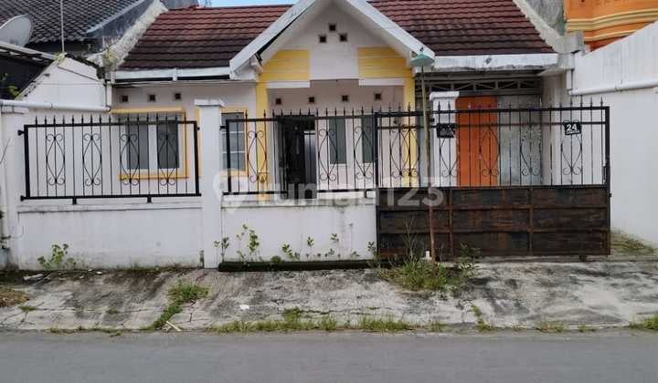 Rumah Siap Huni di Lingkungan Perumahan Wonorejo Solo