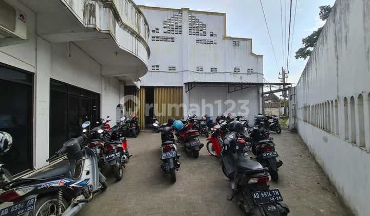 Gudang Akses Kontainer di Gatak Sukoharjo Dekat Kartasura Solo