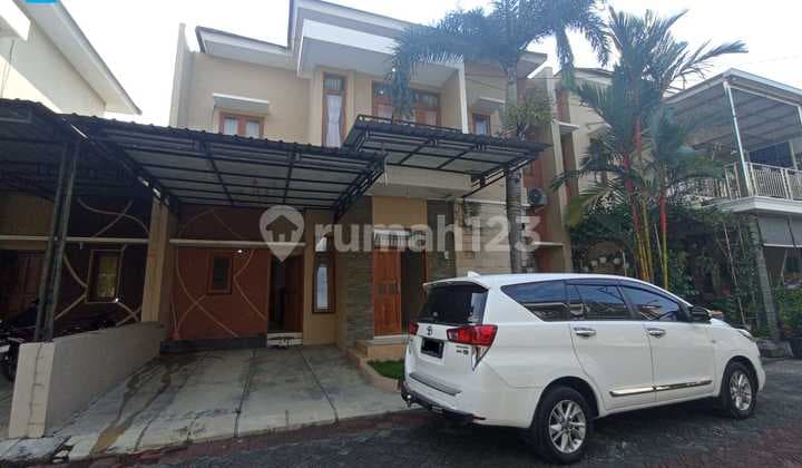 Rumah Bagus Siap Pakai di Colomadu Dekat Kartasura Solo