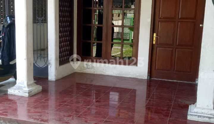 Rumah Hitung Tanah Lokasi Sangat Strategis di Solo.