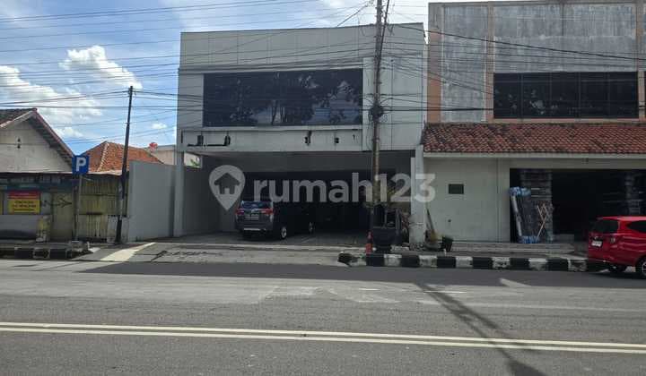 Disewakan Ruang Usaha Super Strategis di Jalan Jendral Sudirman Sukoharjo