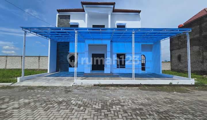 New Minimalist Ready-to-Occupy House in Telukan Grogol Cluster Near Solo Baru