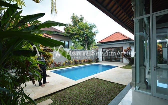 3Br Villa For Rent In Kerobokan | Tbv 381