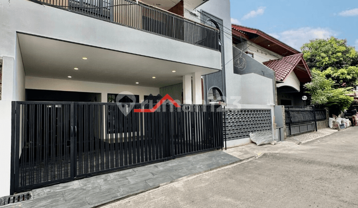 Rumah Baru Bergaya Minimalist Modern di Area Ampera Kemang, Jakarta Selatan