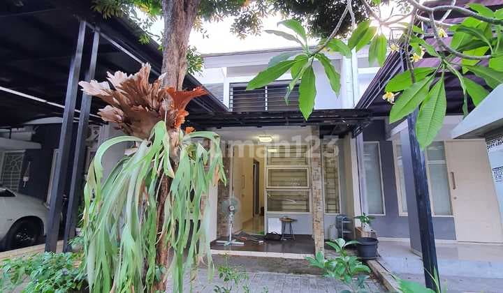 Rumah Pinggir Toll Dalam Klaster