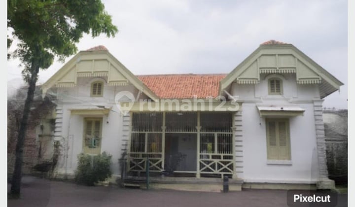 Rumah Herritage Ditengah Kota Lt916 M2 Bisa Buat Kantor,usha Maupun Tempat Tinggal. SHM