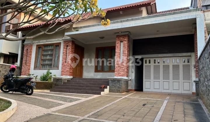 Rumah di Telaga Bodas Raya , Semarang Selatan. SHM Bagus