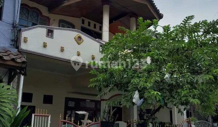 Rumah di Perum Graha Prima
Jl. Tole Iskandar, Sukamaju, Kec. Cilodong, Kota Depok, Jawa Barat . 2 Lantai SHM Timur Butuh Renovasi