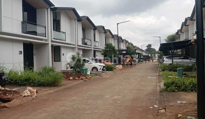 Rumah Baru ,2Ac Baru,Gorden Disewakan Dgn 3 Kt,3 KM. Bagus