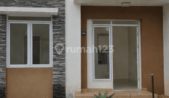 Natura Cattleya Housing Complex Block Ixjl.natura, Gunung Sindur District, Serpong Bogor. Land/Building Area: 72/39 m². 2 bedrooms, 1 km. For immediate sale, negotiable.