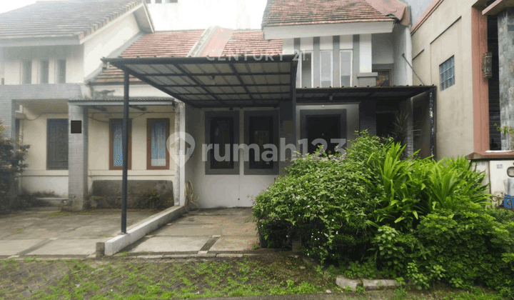 Rumah di Legenda Wisata Cibubur
