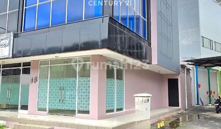 Ruko Posisi Hook di Kota Wisata Cibubur