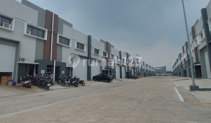 Gudang Zona Industri di Jual Siap Pakai Lokasi Strategis Kontainer 40 Feet Masuk.