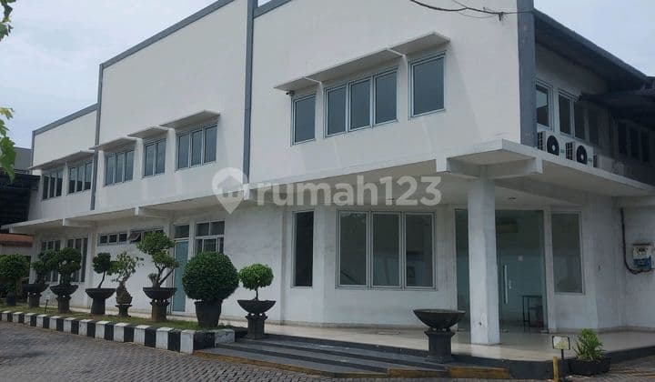 Warehouse Ready for Use at Low Price with Industrial Permit.