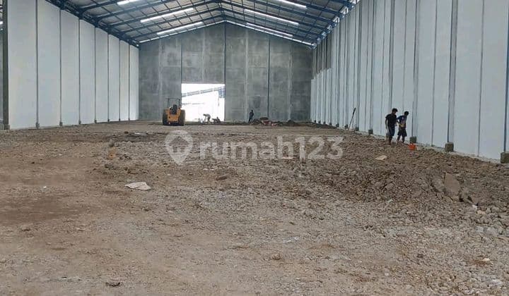 Gudanvmg di Sewa Masih Baru Kawasan Industri Kontainer 40 Feet.