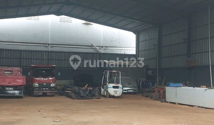 Gudang di Jual Siap Pakai Lokasi Strategis.