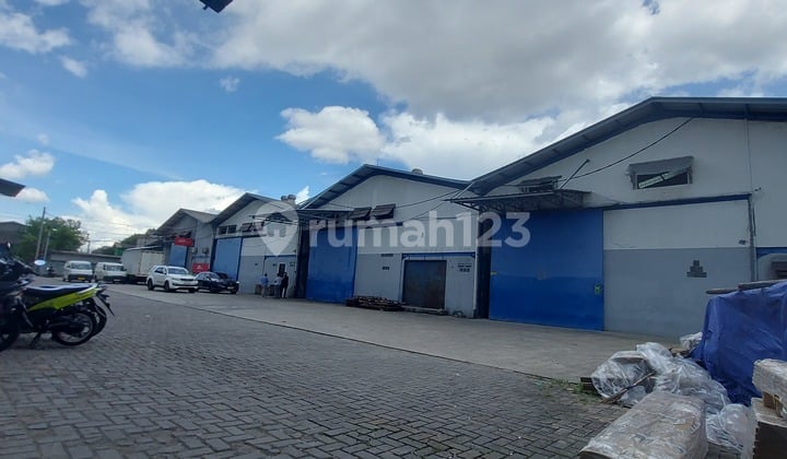 Gudang Ready Siap Pakai di Sewa Lokasi Samping.gading Serpong Tangerang