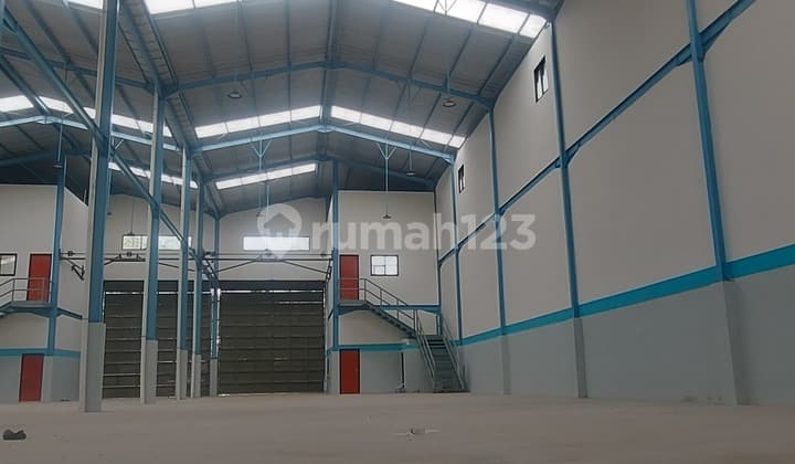 Gudang Siap Pakai Izin Industri bisa Produksi Kontainer 40 Feet Masuk.